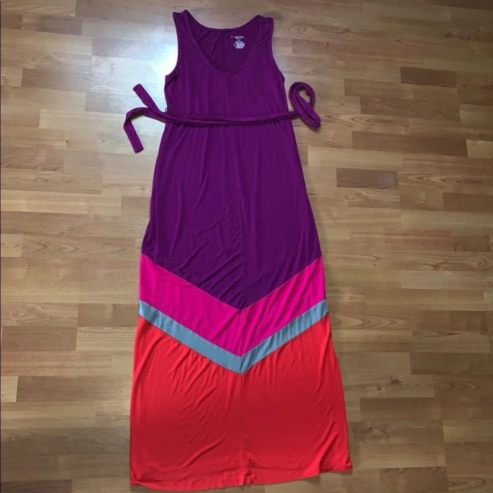 Liz Lange Maternity color block maxi dress